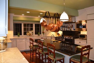 Elegant kitchen photo in Philadelphia