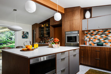 Eat-in kitchen - mid-sized 1960s eat-in kitchen idea in Seattle