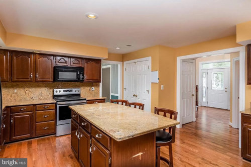 yellow granite kitchen