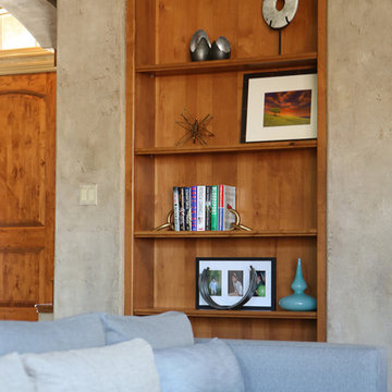 High-End Lowry Home