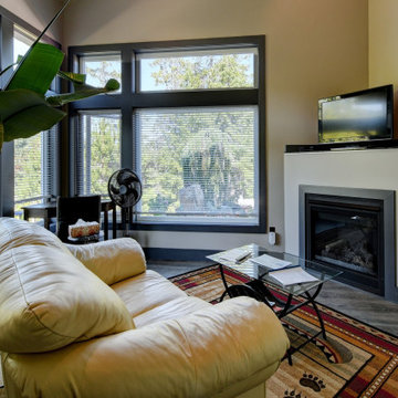 1499/1499B Trail Way - $1,695,000 – MLS Res 885121 / Com 885130