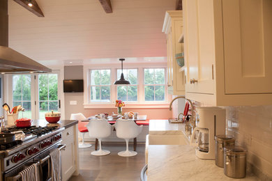 Inspiration for a coastal kitchen remodel in New York