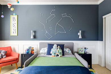 Design ideas for a mid-sized transitional kids' room in Phoenix.