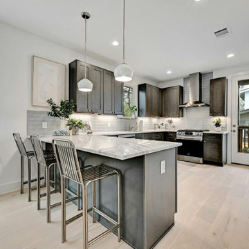 4607 Santa Anna - Aspen White Oak