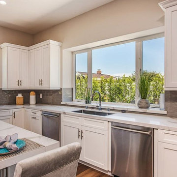 Kitchen & Living Room