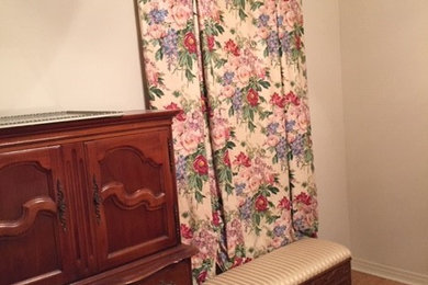 ニューオリンズにあるトラディショナルスタイルのおしゃれな寝室のレイアウト
