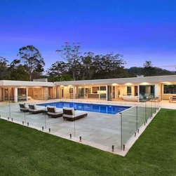 Handling Stone Around Pools - Landscaping Stones and Pavers