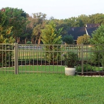Aluminum Fence Bronze