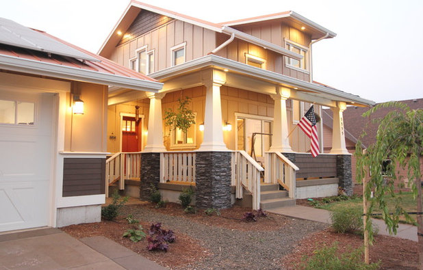 Houzz Tour: Oregon Builder Crafts a Passive House for his Family