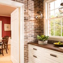 Pantry/Bar/Laundry