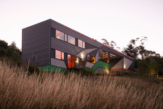 Современный Фасад дома by Philip M Dingemanse Architecture + Design