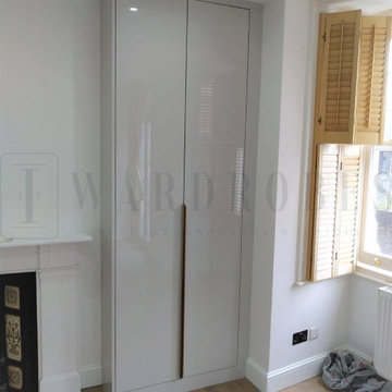 Set of made to measure white wardrobe for bedroom, attics and bathroom