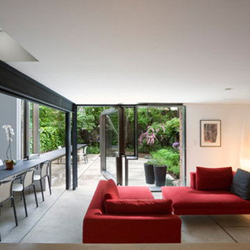 Operable Boundary Townhouse/Garden