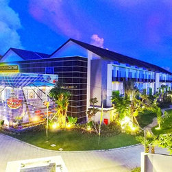 MAXONE HOTEL MAKASSAR - Products