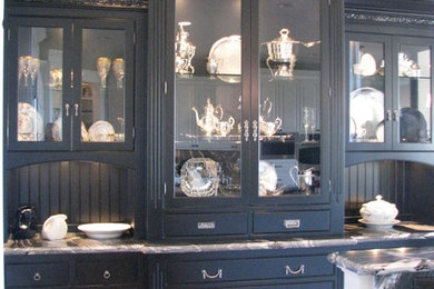 Kitchen - traditional kitchen idea in Other