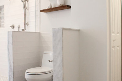 Bathroom - modern bathroom idea in Detroit
