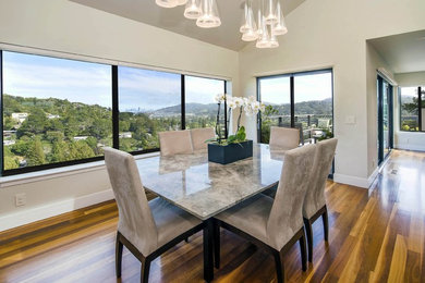 Trendy dining room photo in San Francisco