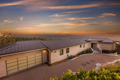 Example of a trendy exterior home design in Los Angeles