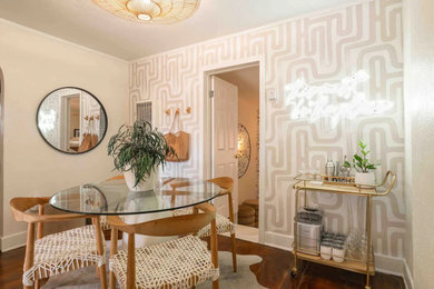 Dining room - modern dining room idea in San Diego