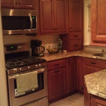 Diamond Anaheim Maple Harvest Kitchen
