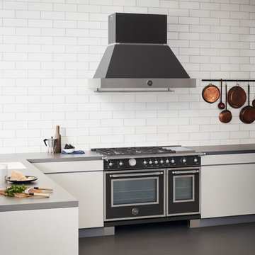 The 2019 Matte Black Heritage Series Range and Hood