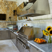 Outdoor Kitchen