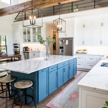 Kitchen Island with wrap around seating