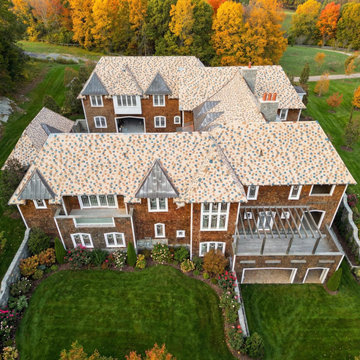 Middle Tennessee Masterpiece: Handcrafted Estate Surrounded by Nature’s Beauty