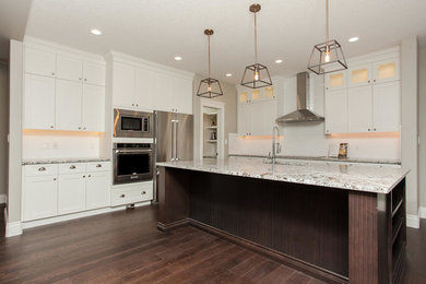 Kitchen - kitchen idea in Edmonton