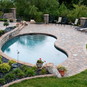 Groundscapes Pool, Outdoor Kitchen and Retaining Wall Project