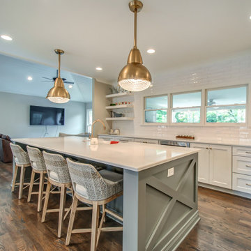 Lighting: Superior Custom Homes & Remodeling