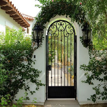 Courtyard gate