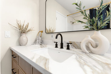 Home design - cottage home design idea in Orange County