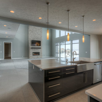 Custom 1.5-story modern w/ 21' Ceilings