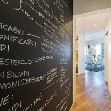 Appartamento in boiserie bianca