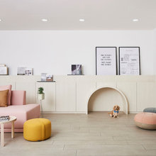 Houzz Tour: A Peaches-and-Cream Minimalist Home for Dog Lovers