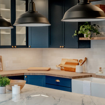 Contemporary Burien Kitchen: Navy & Wood Tones with Quartz Island