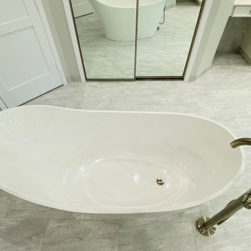 Freestanding Tub from Above
