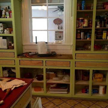 Step By Step Painting of Kitchen Cabinets With Dixie Belle Paint