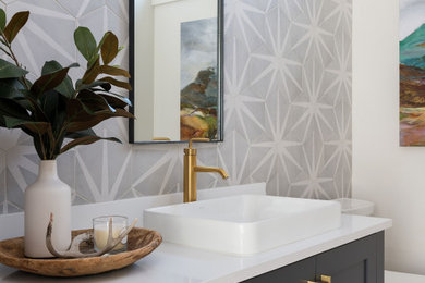 Example of a powder room design in Boise