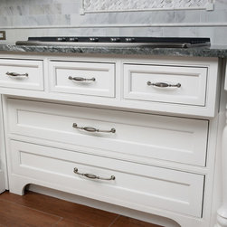 Hardware - Cabinet And Drawer Handle Pulls