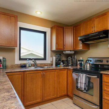 Charming Kitchen with New Black Window - Renewal by Andersen Ottawa, Greater Tor