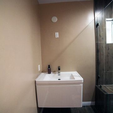 Bathroom in Sylmar