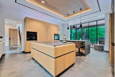 Inspiration for a modern kitchen remodel in New York
