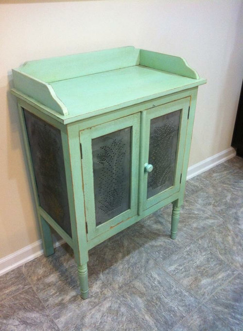 Paint colors for pie safes