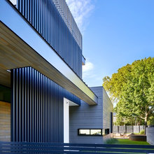 Lakehouse Modern Exterior