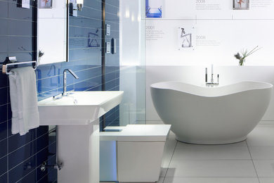Inspiration for a timeless bathroom remodel in Miami