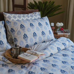 FLEUR OMBRE BLUE REVERSIBLE DUVET COVER & PILLOW SET - Products