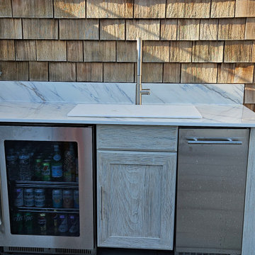 Open Aire Alfresco Competes Against The Elements Of Weather