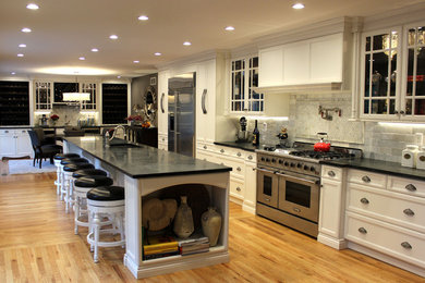 Kitchen - transitional kitchen idea in Baltimore